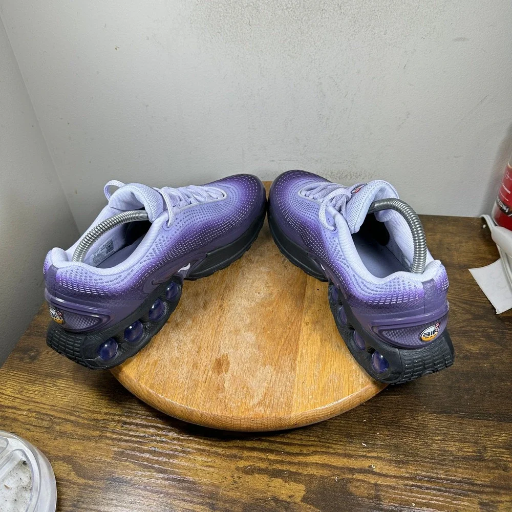 Nike Air Max DN Dark Raisin Amethyst Tint HQ4050-500 Womens 10.5 Running Shoes